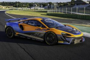 mclaren-artura-gt4