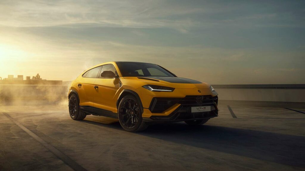 Top 10 Petrol Cars For 2023 - Lamborghini Urus Performante