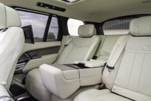 The Best SUV's This Autumn: Electric vs Combustion - Range Rover Interior