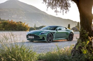 Aston Martin DB12